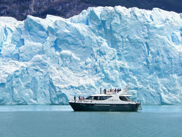 Quelles croisières proposent des excursions pour explorer les glaciers en Patagonie?